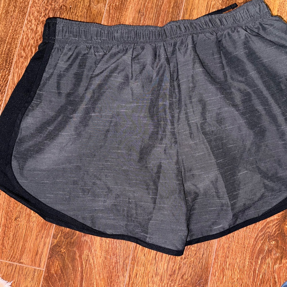 Nike Running Shorts Size Large - image 7
